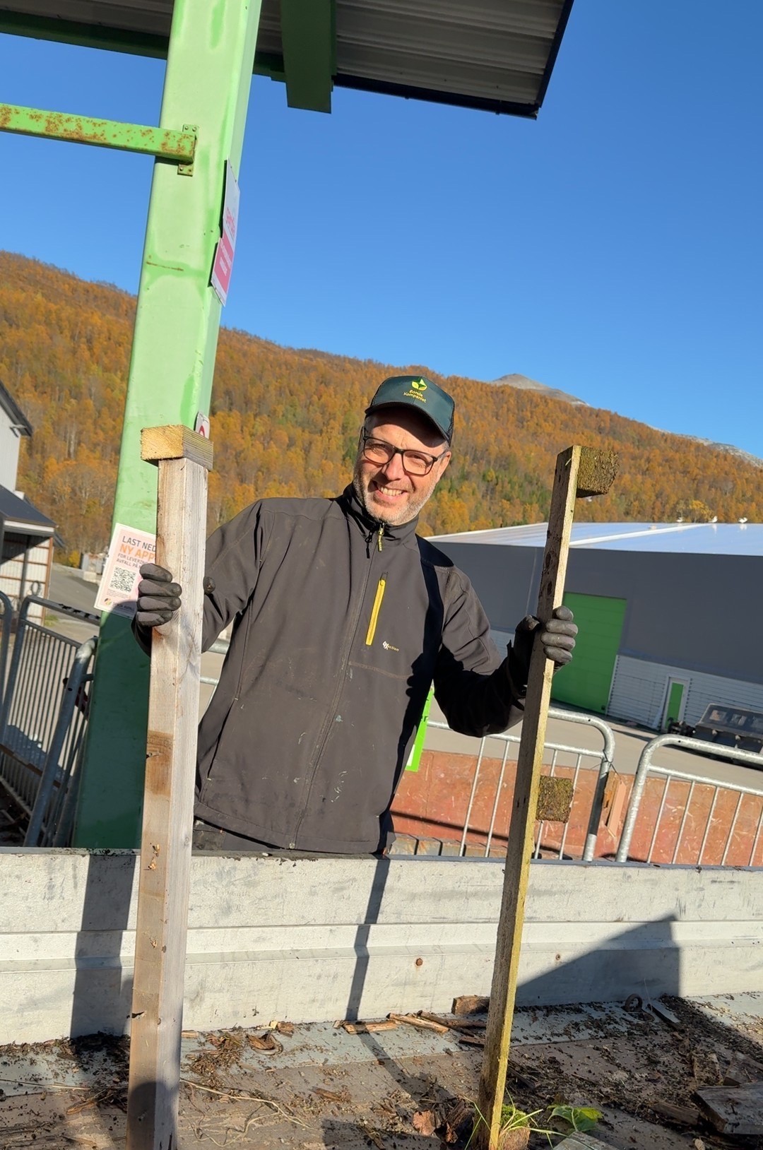Kunde på gjenvinningsstasjon Botnhågen Robin Hansen Norheim  - Foto